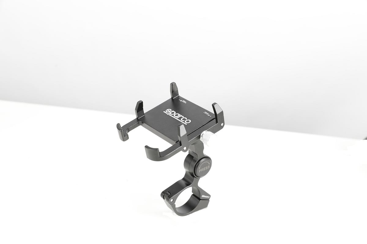 Sujetador de celular de aluminio Sparco SE504, vista tres cuartos