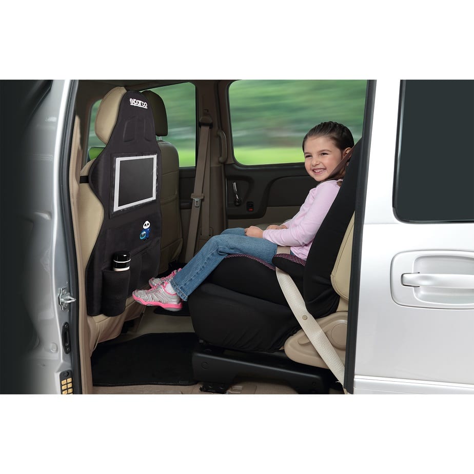 Protector y organizador de asiento Sparco SK1013, instalado en el auto