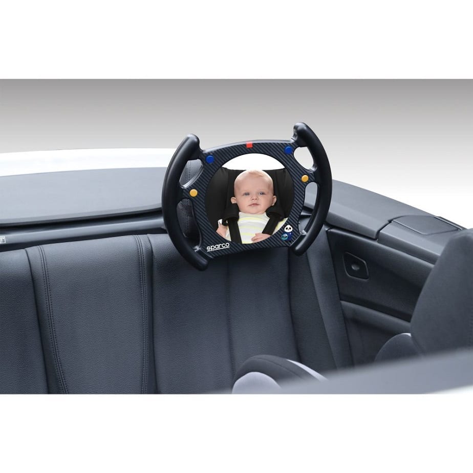 Espejo retrovisor para bebé Sparco SK1301, instalado en el auto